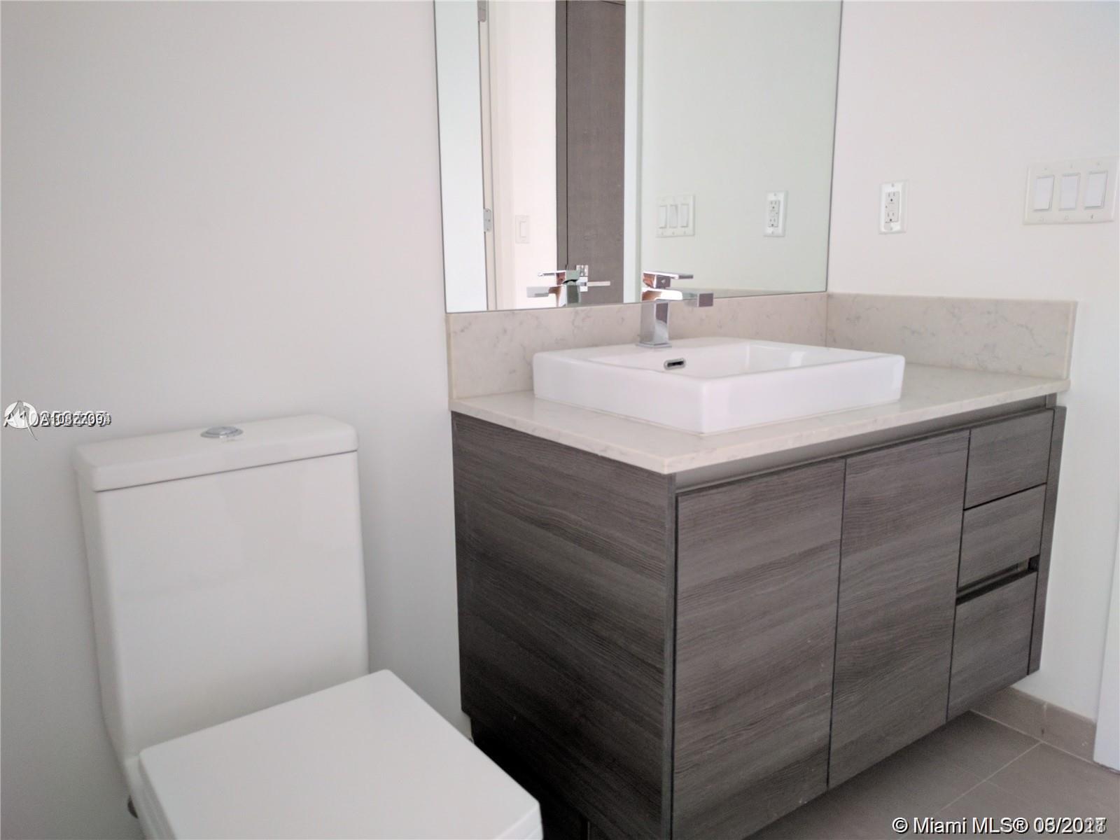 THE BOND BRICKELL - Residential