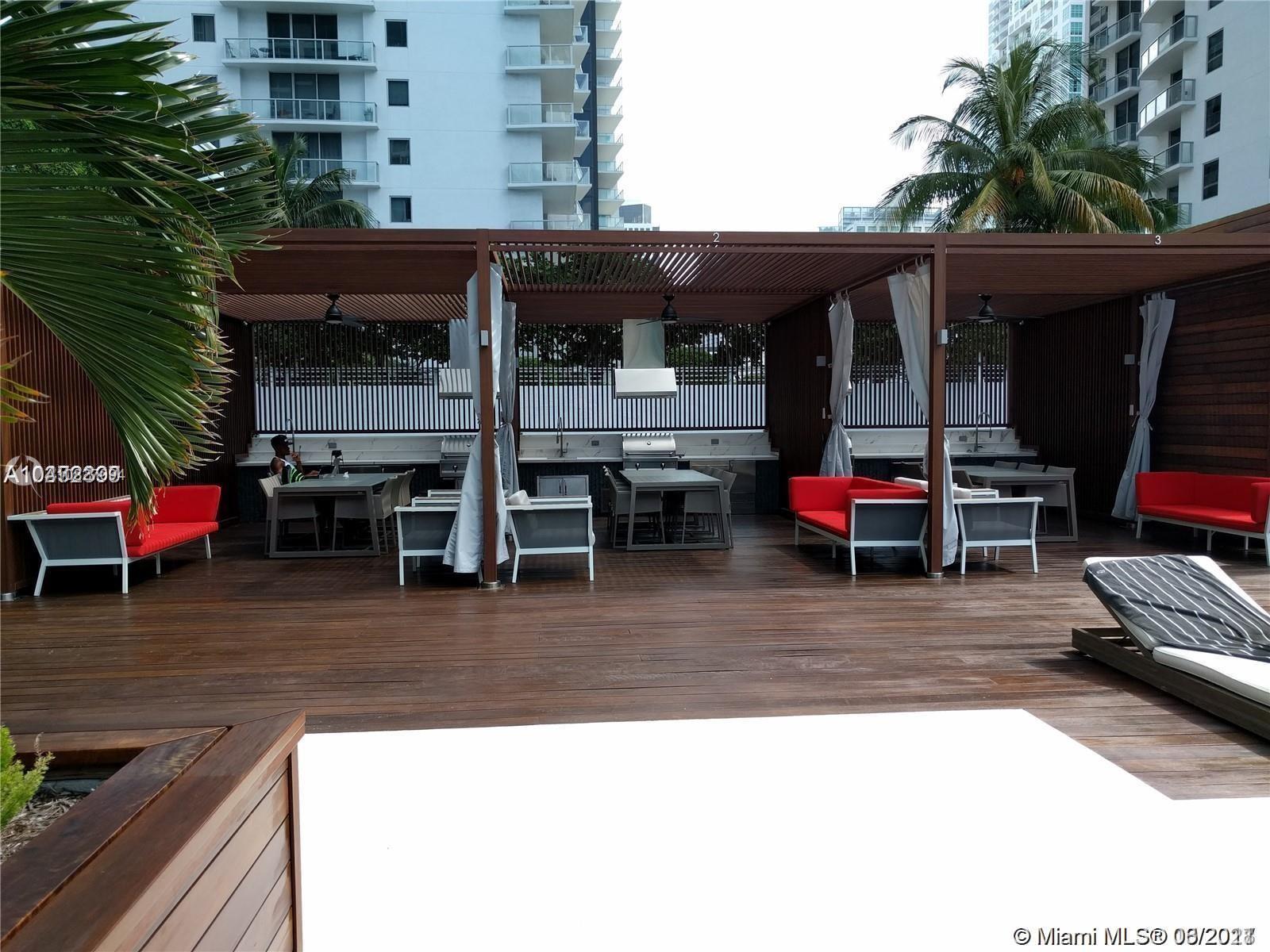 THE BOND BRICKELL - Residential