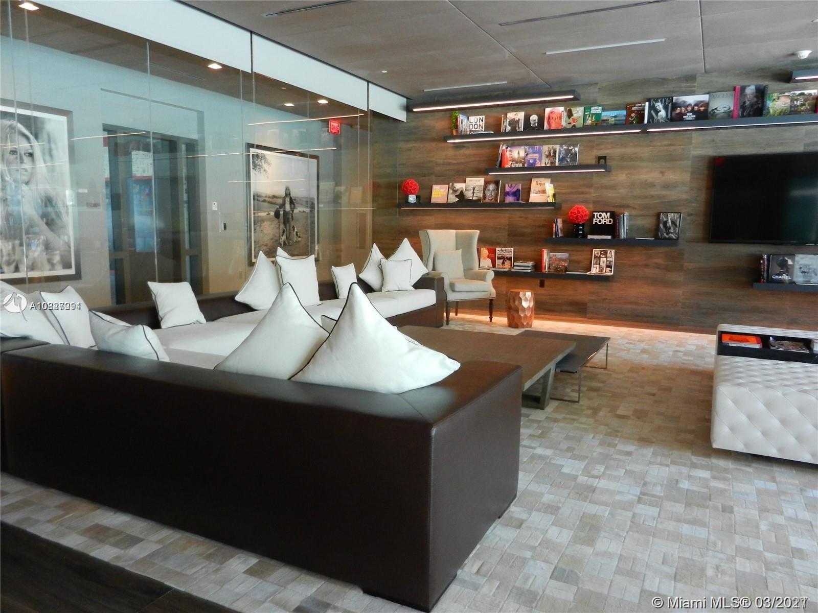 THE BOND BRICKELL - Residential