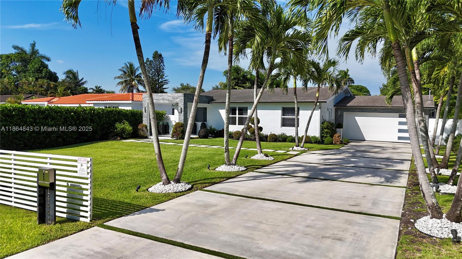 BISCAYNE GARDENS SEC E PA - Residential Lease