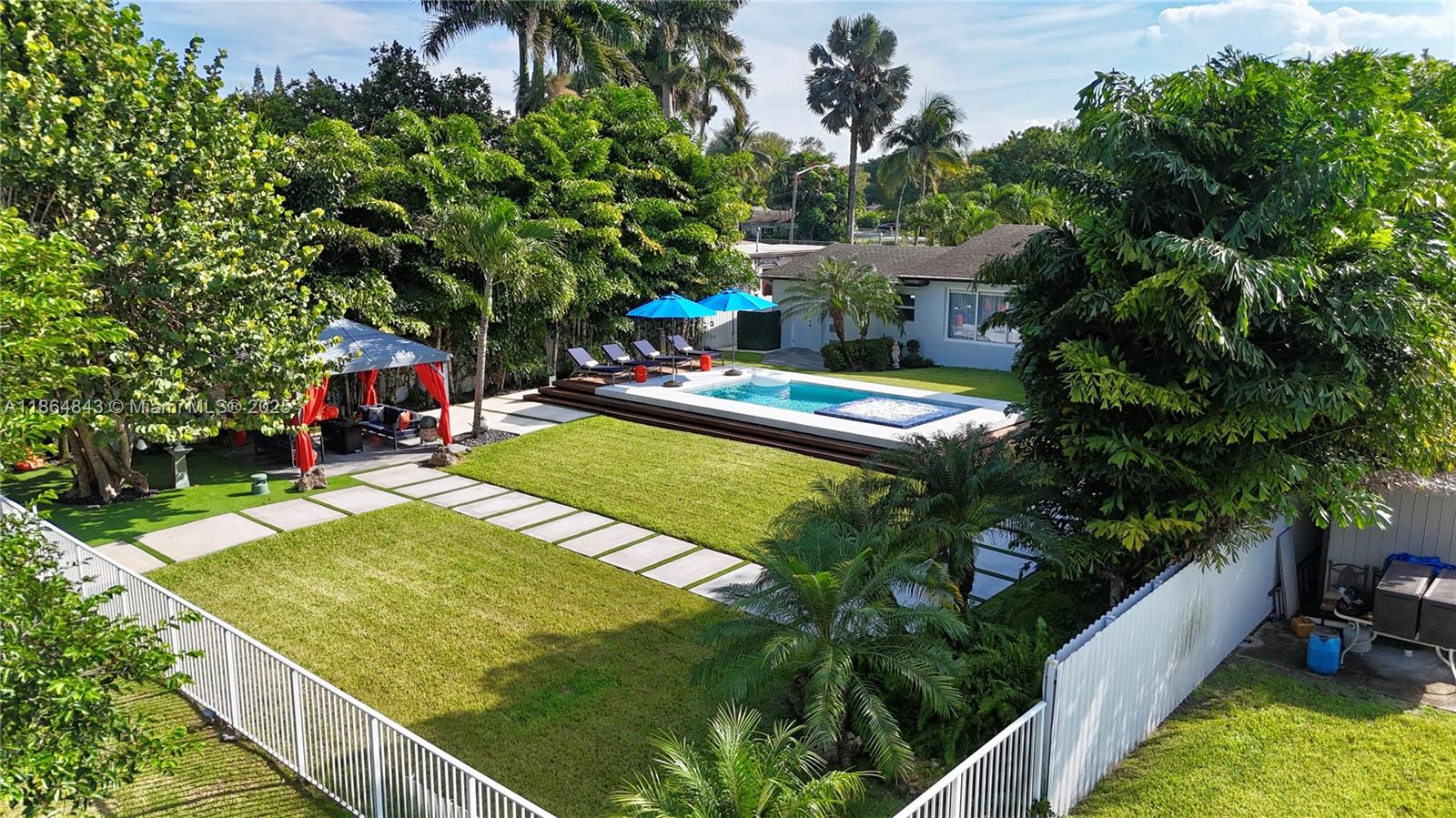 BISCAYNE GARDENS SEC E PA - Residential Lease