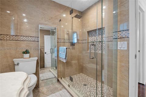 Tiny photo for 2801 N 38th Ave, Hollywood, FL 33021 (MLS # A12077188)