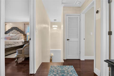 Tiny photo for 2801 N 38th Ave, Hollywood, FL 33021 (MLS # A12077188)