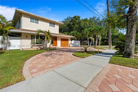 Tiny photo for 2801 N 38th Ave, Hollywood, FL 33021 (MLS # A12077188)