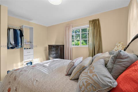 Tiny photo for 2801 N 38th Ave, Hollywood, FL 33021 (MLS # A12077188)