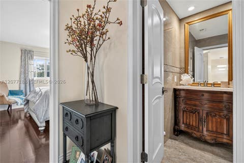 Tiny photo for 2801 N 38th Ave, Hollywood, FL 33021 (MLS # A12077188)