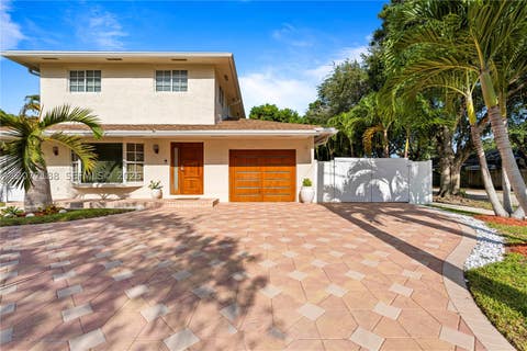 Tiny photo for 2801 N 38th Ave, Hollywood, FL 33021 (MLS # A12077188)