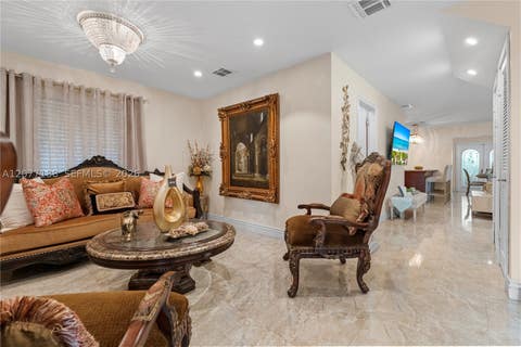 Tiny photo for 2801 N 38th Ave, Hollywood, FL 33021 (MLS # A12077188)