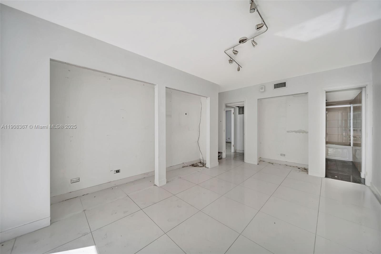 THE CARRIAGE CLUB NORTH C - Residential