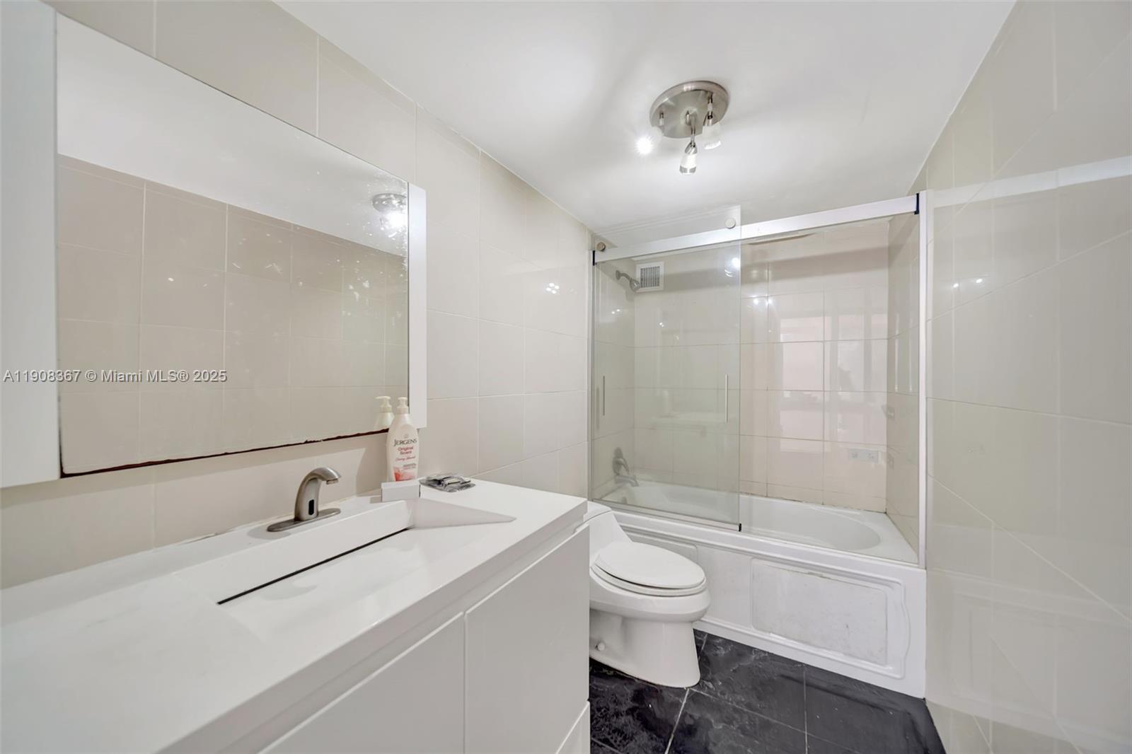 THE CARRIAGE CLUB NORTH C - Residential