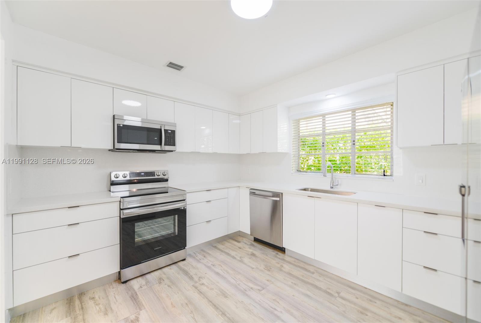 CORAL GABLES SEC E - Residential