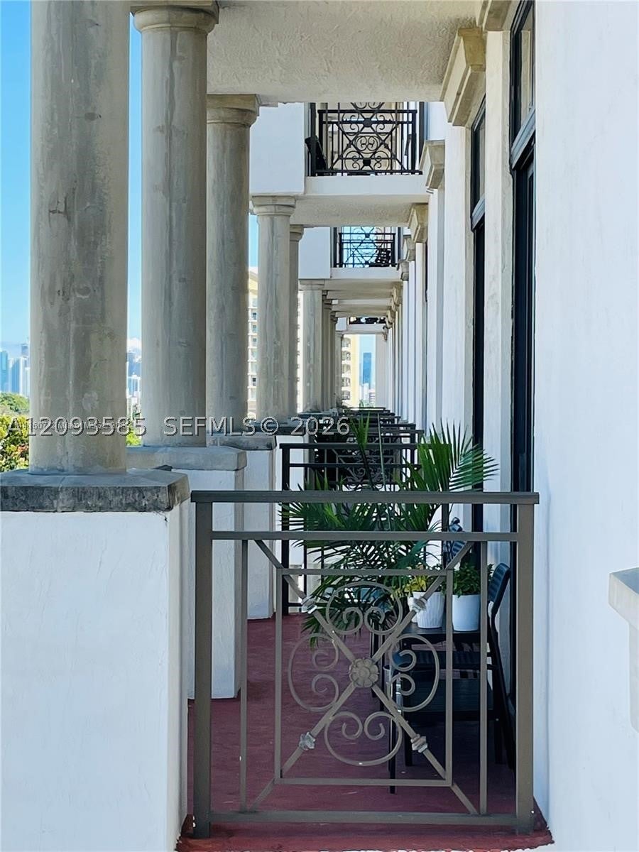 1805 Ponce De Leon Blvd 611