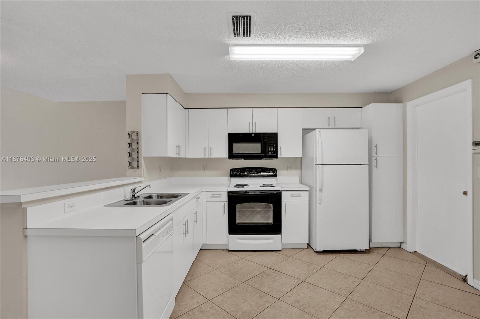 SECTORS 3 & 4 BOUNDARY PL - Residential