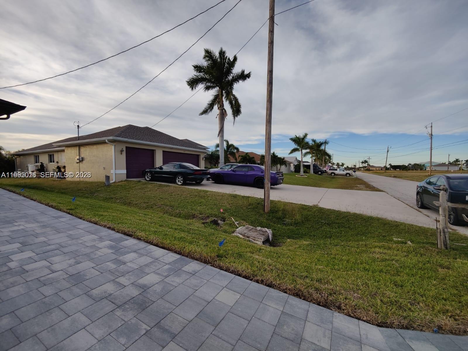 CAPE CORAL - Residential