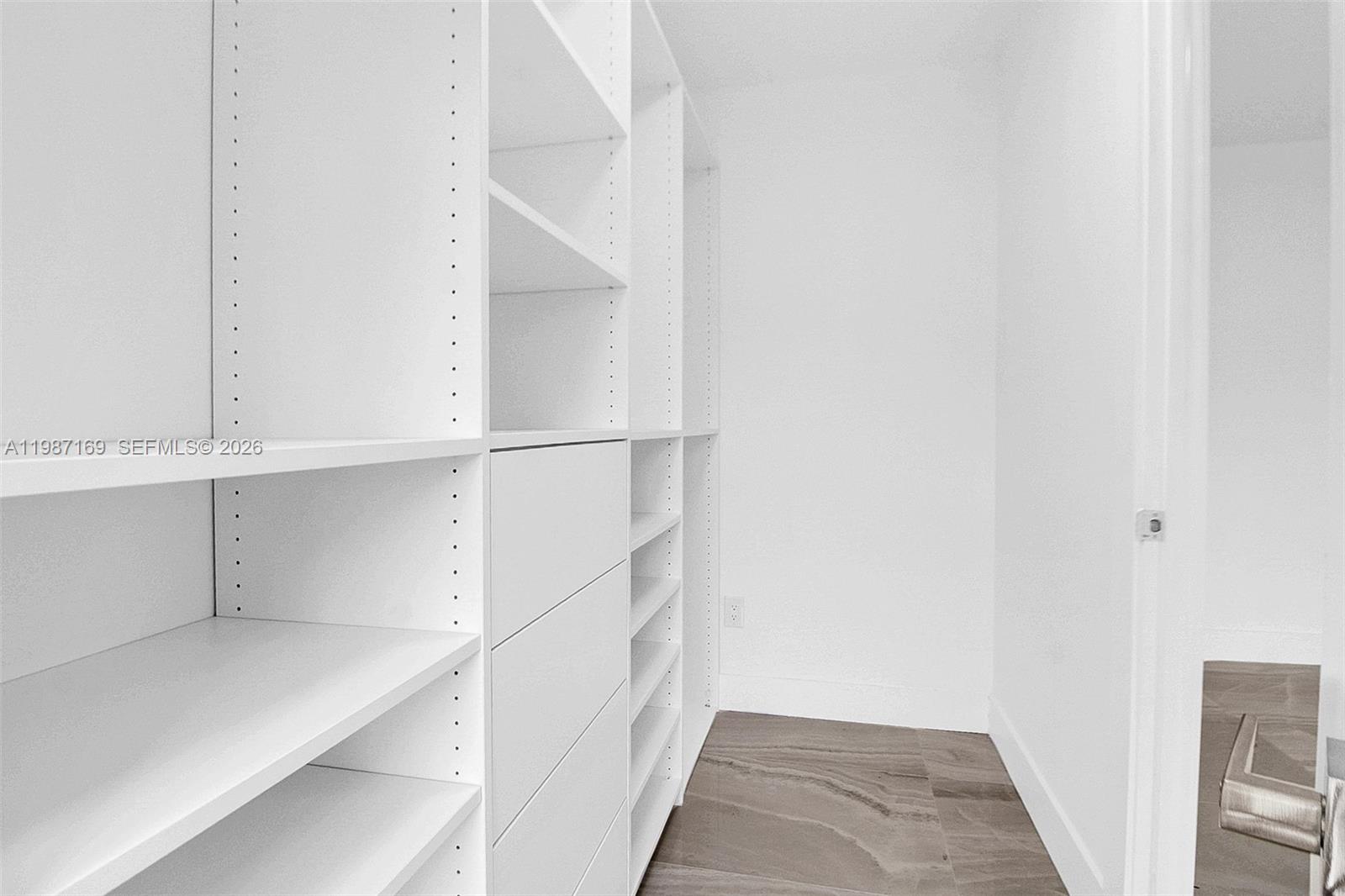 WINSTON PARK UNIT 5 - Residential