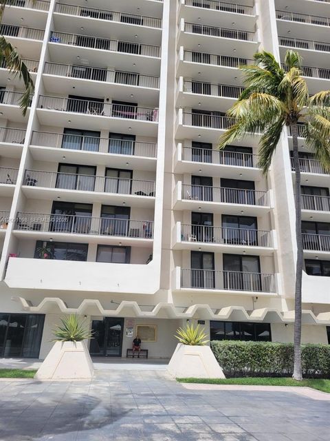Photo of 2625 Collins Ave #1601, Miami Beach, FL 33140 (MLS # A12001098)