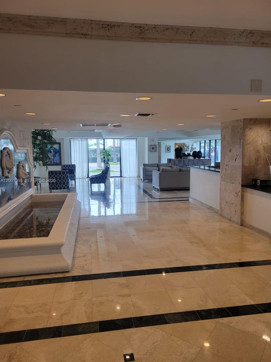 2625 Collins Ave 1601