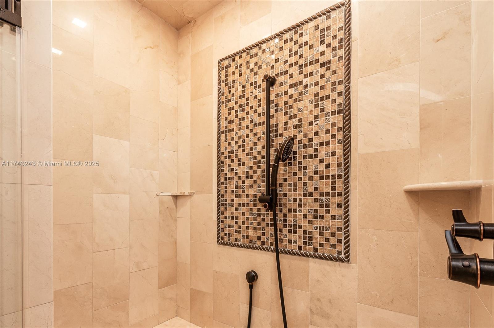 OCEANIA III CONDO - Residential