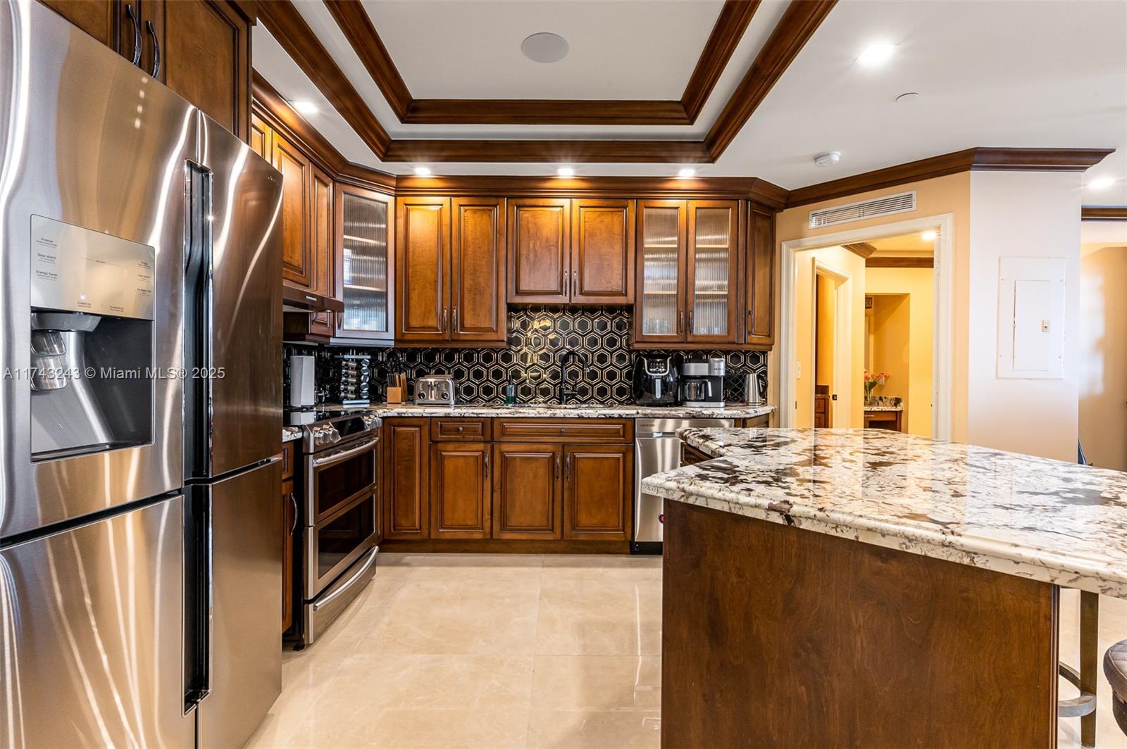 OCEANIA III CONDO - Residential