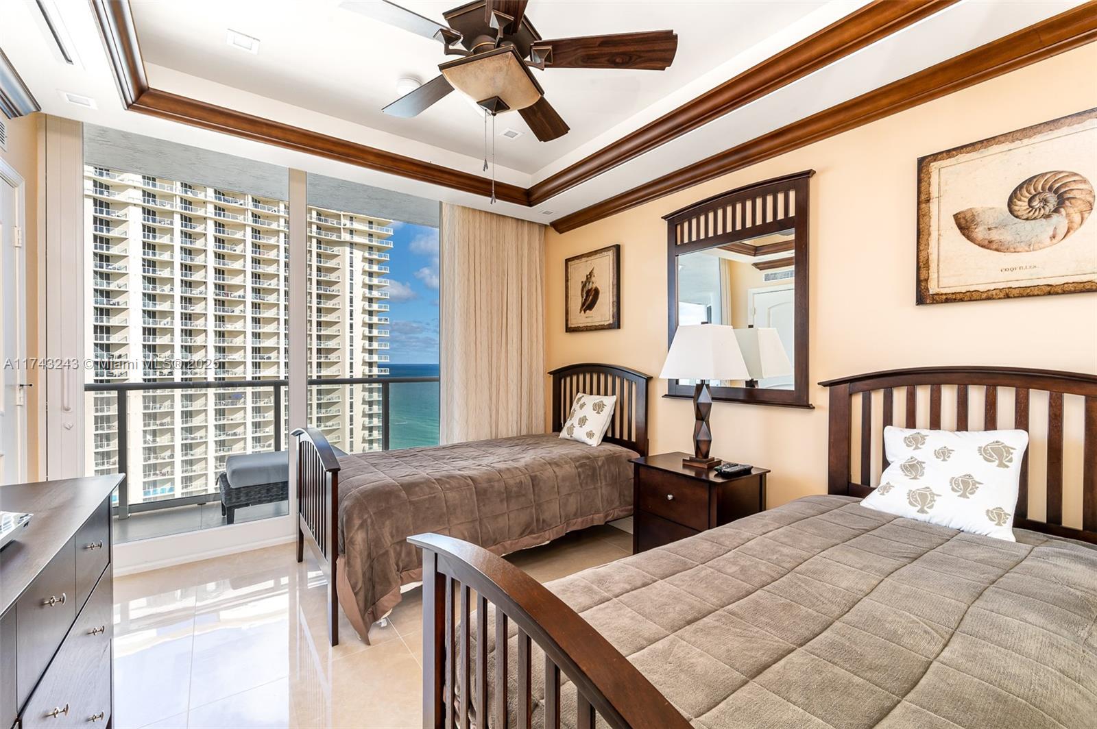 OCEANIA III CONDO - Residential