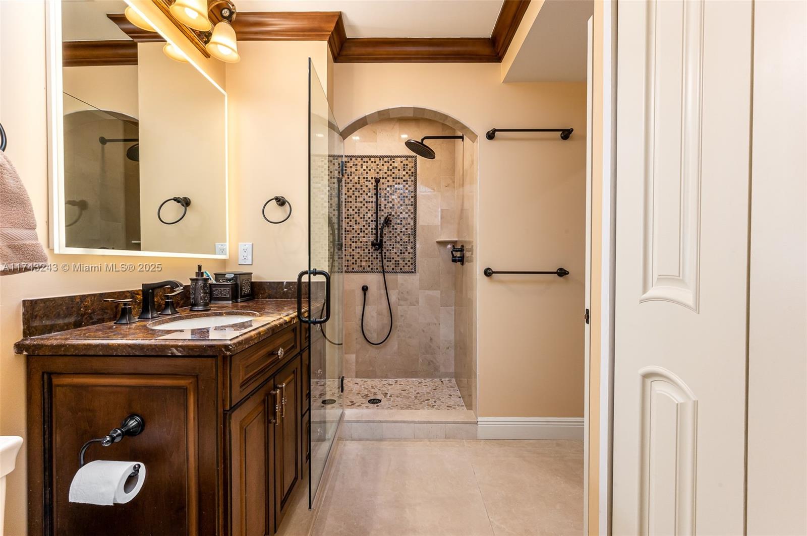 OCEANIA III CONDO - Residential