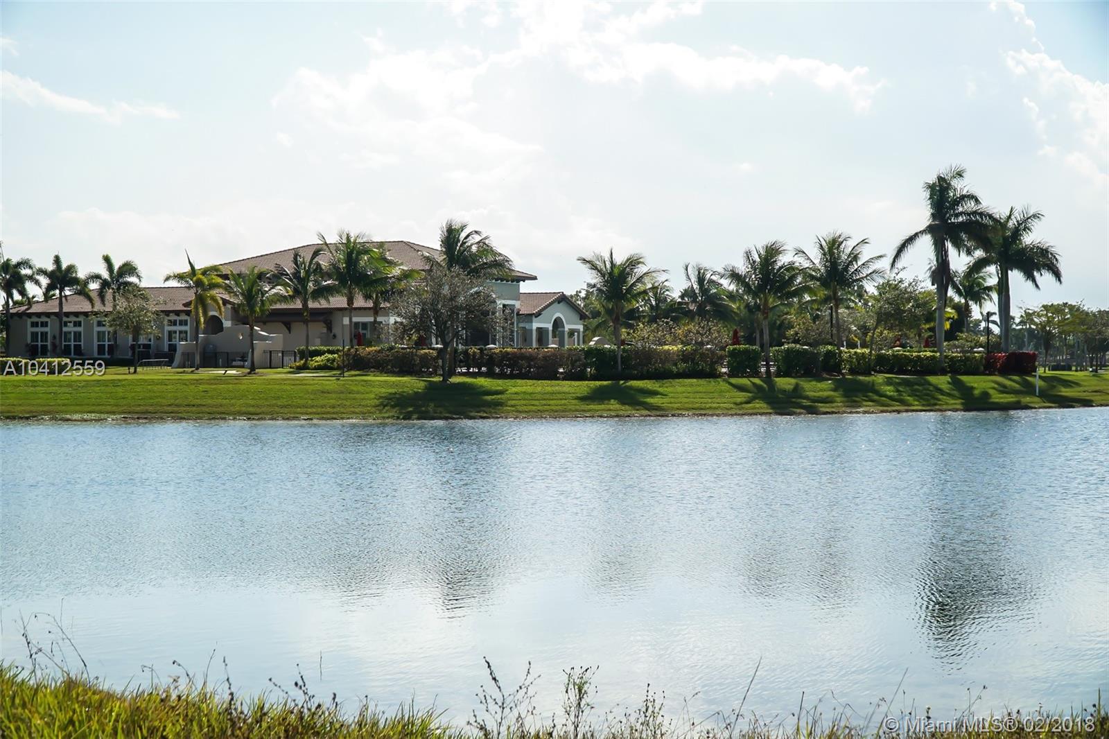 TRELLIS AT BAYSHORE - Residential