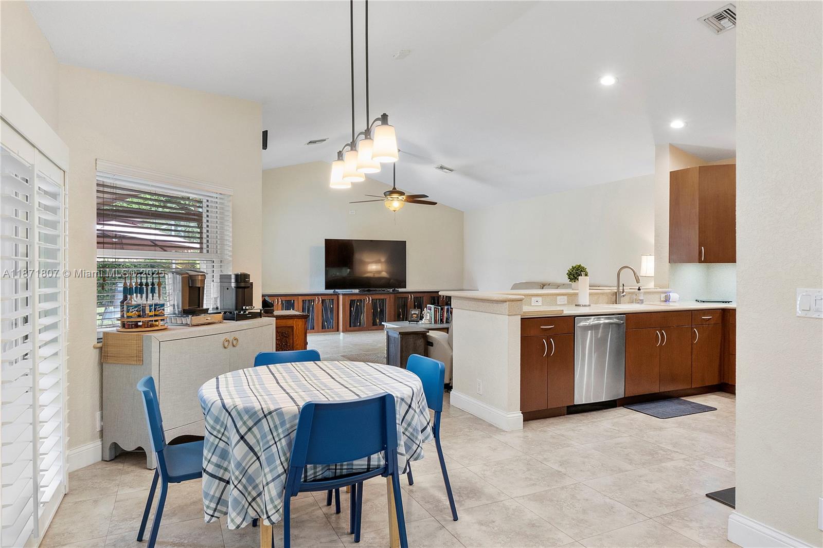 PINE RIDGE - Residential