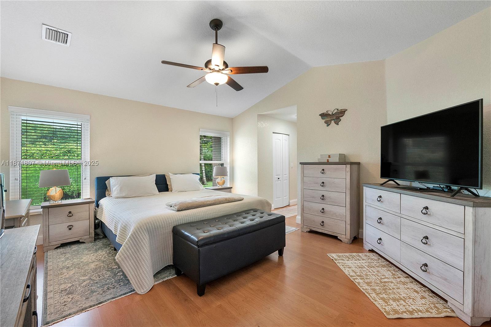 PINE RIDGE - Residential