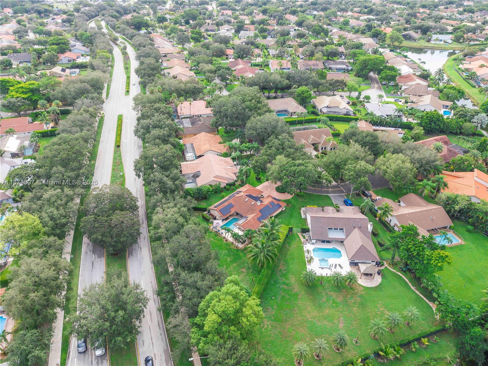 PINE RIDGE - Residential