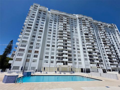 2780 NE 183rd St 1111 Aventura FL 33160