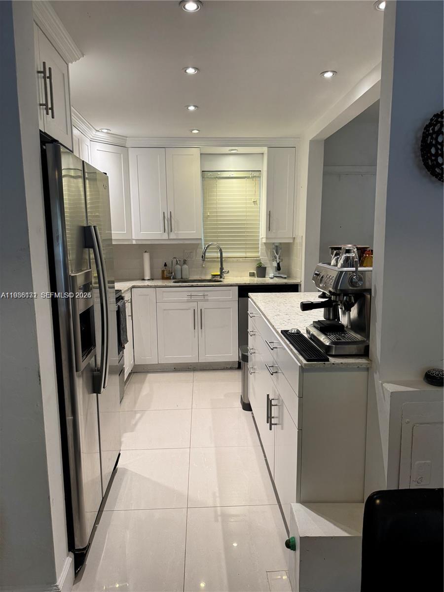 VICTORIA PALMS CONDO - Residential Lease