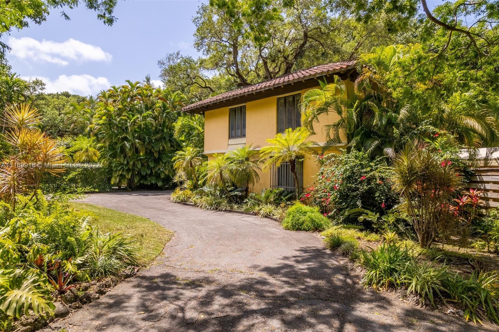 CAMP BISCAYNE - Residential