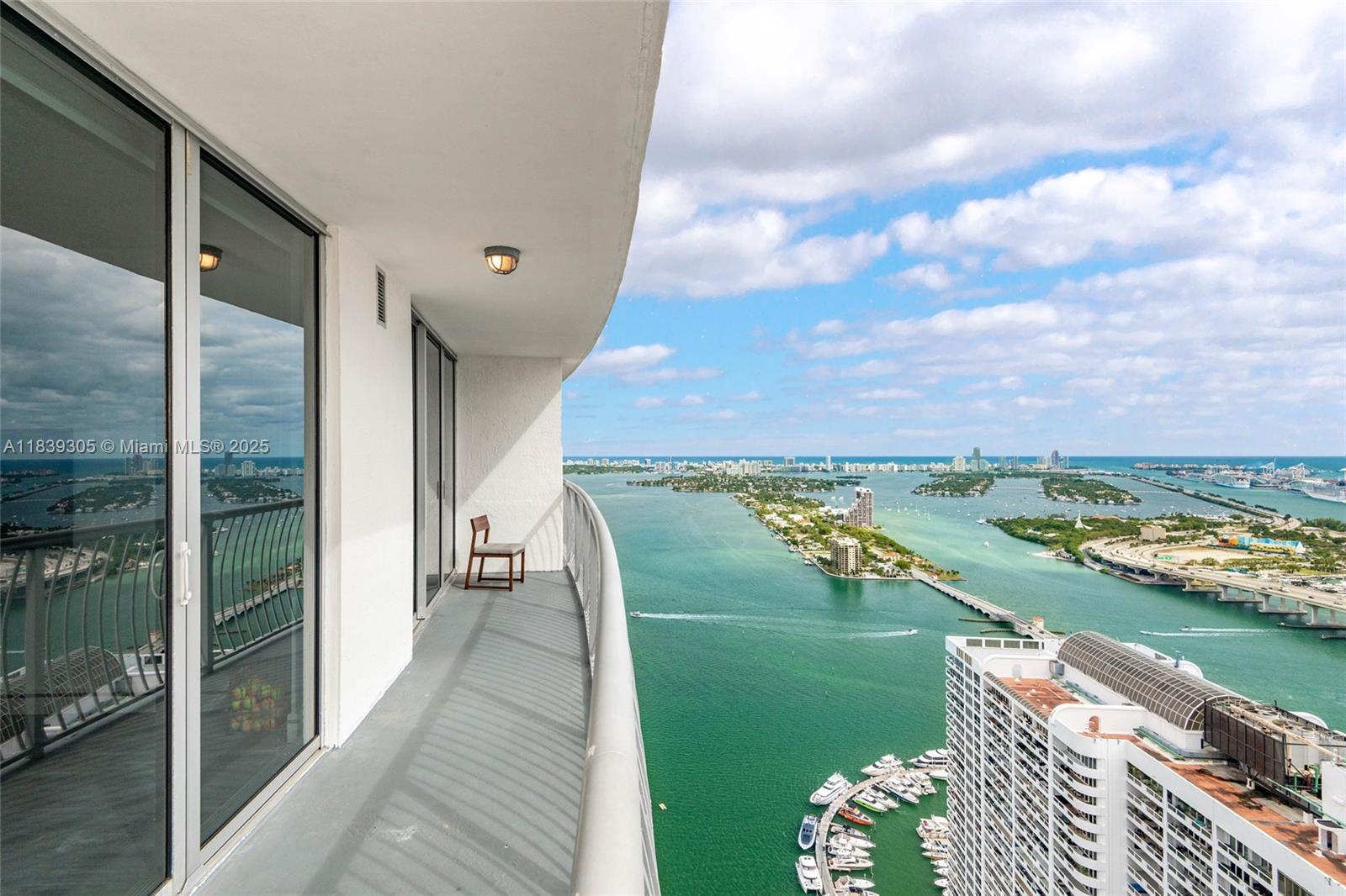 1750 N Bayshore Dr 5506