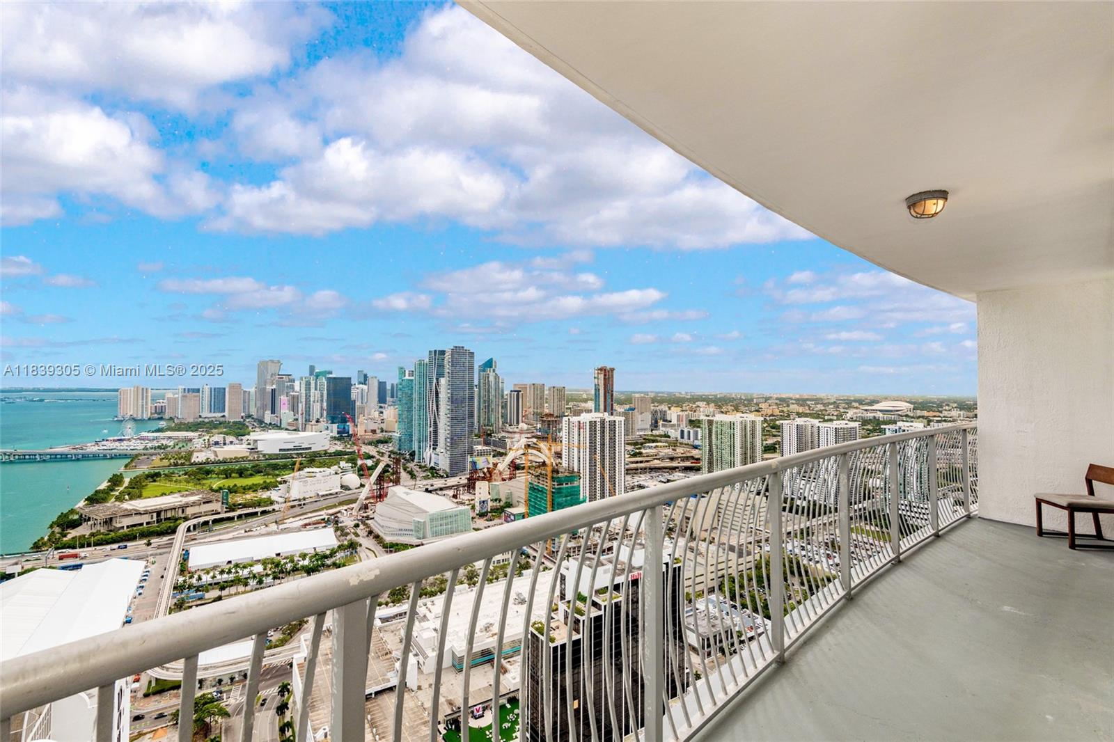 1750 N Bayshore Dr 5506