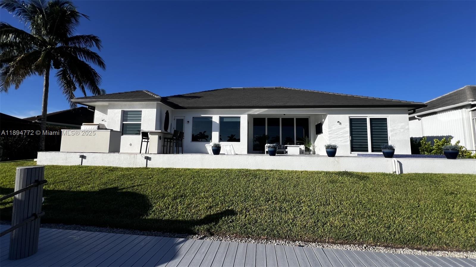 774900 - MARCO BEACH UNIT - Residential