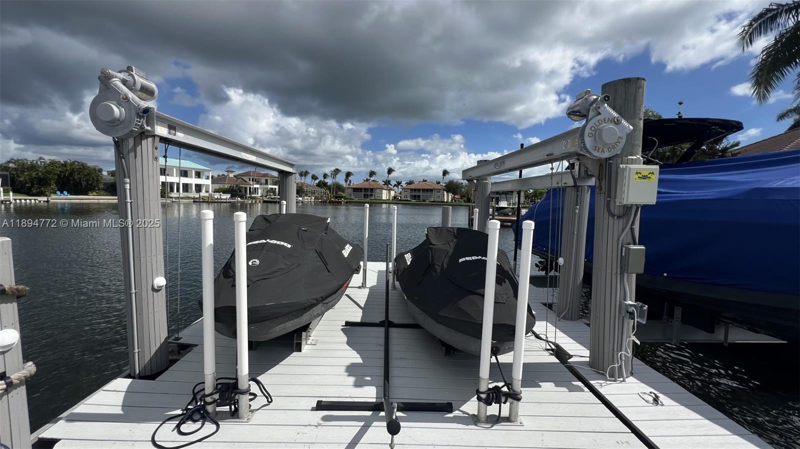 774900 - MARCO BEACH UNIT - Residential