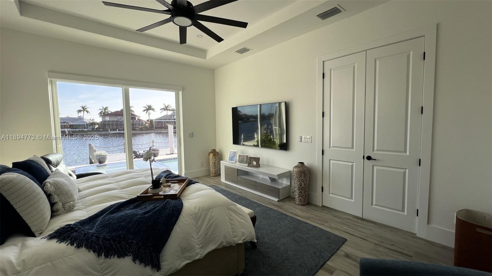 774900 - MARCO BEACH UNIT - Residential