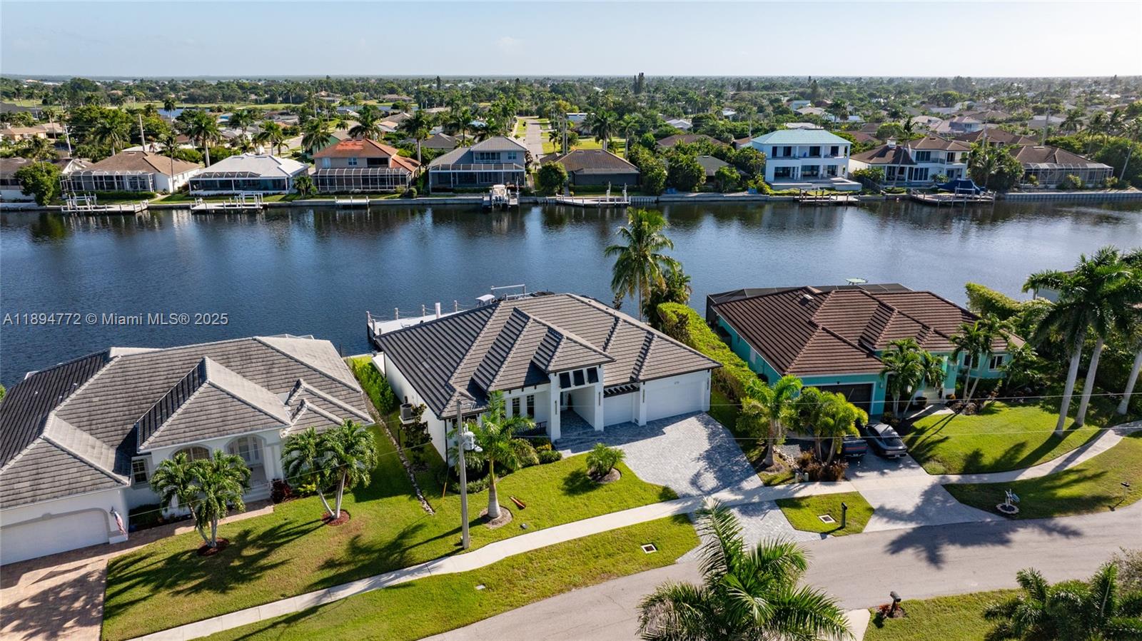 774900 - MARCO BEACH UNIT - Residential