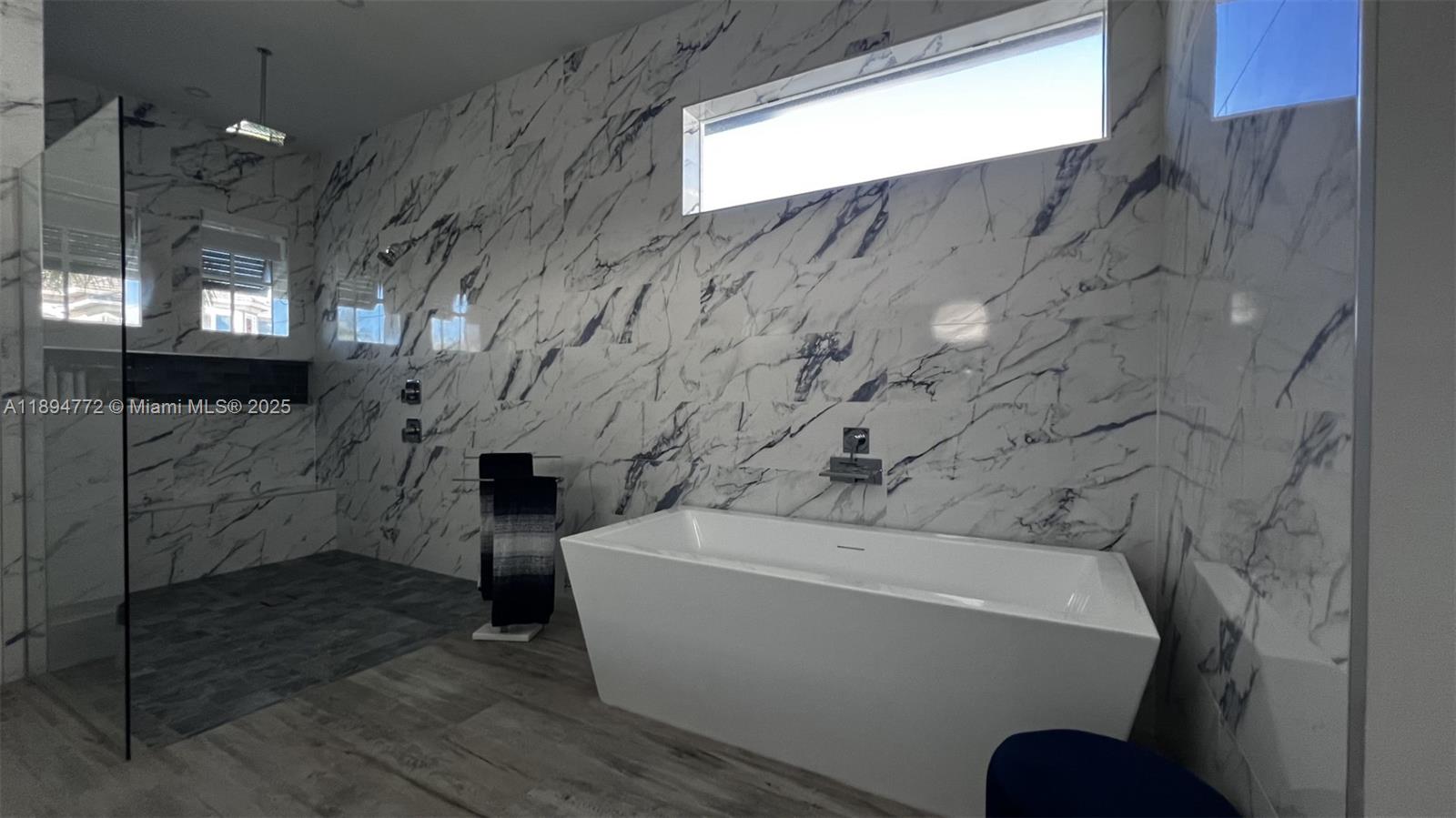 774900 - MARCO BEACH UNIT - Residential