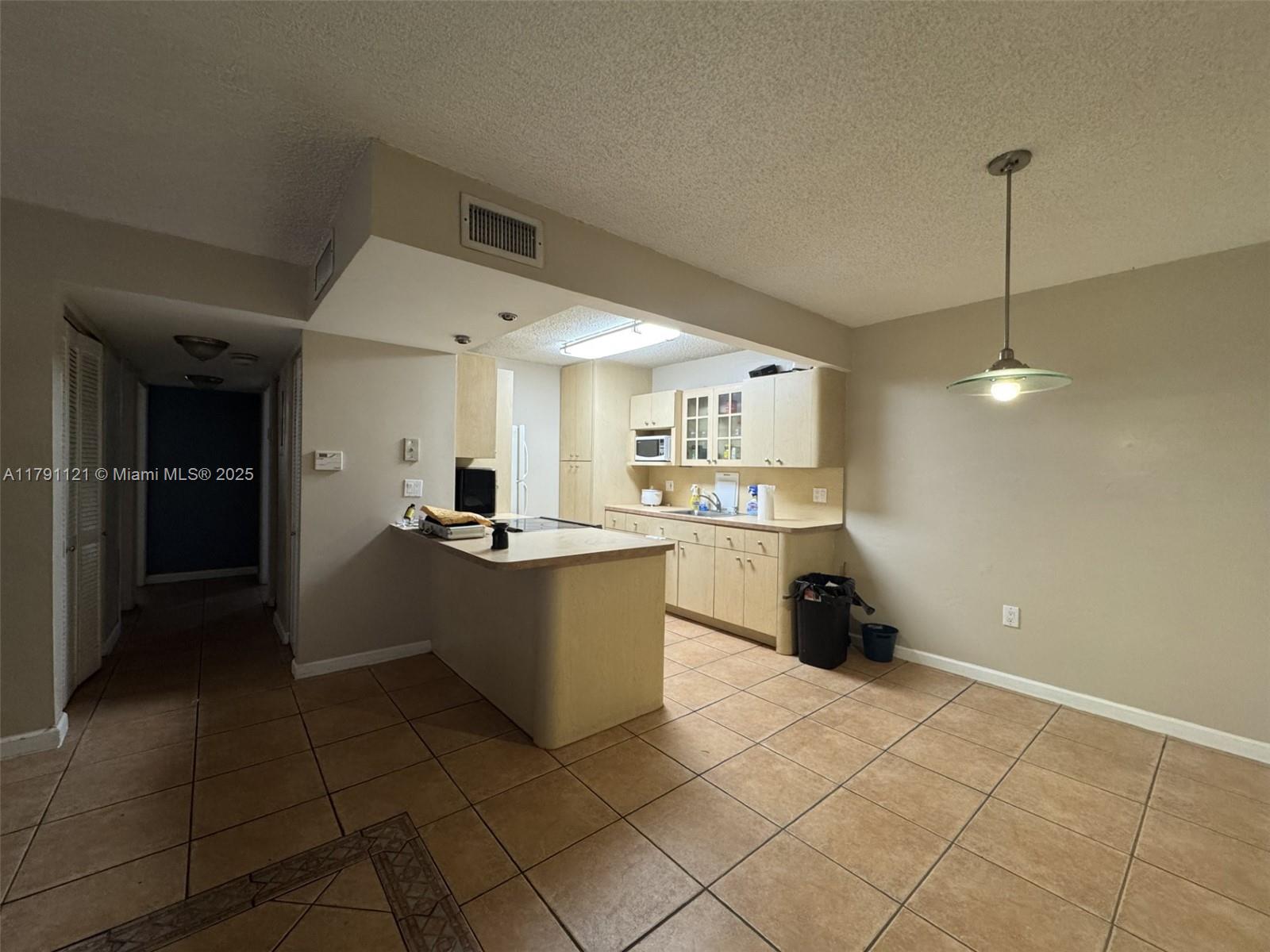 Rental Property at 7221 Miami Lakes Dr A21, Miami Lakes, Miami-Dade County, Florida - Bedrooms: 2 
Bathrooms: 2  - $2,200 MO.