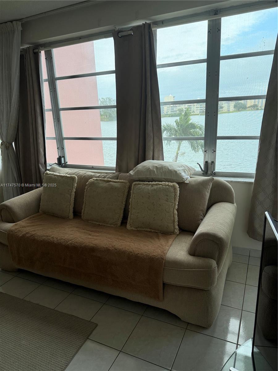 SIXTH MOORINGS CONDO - Residential