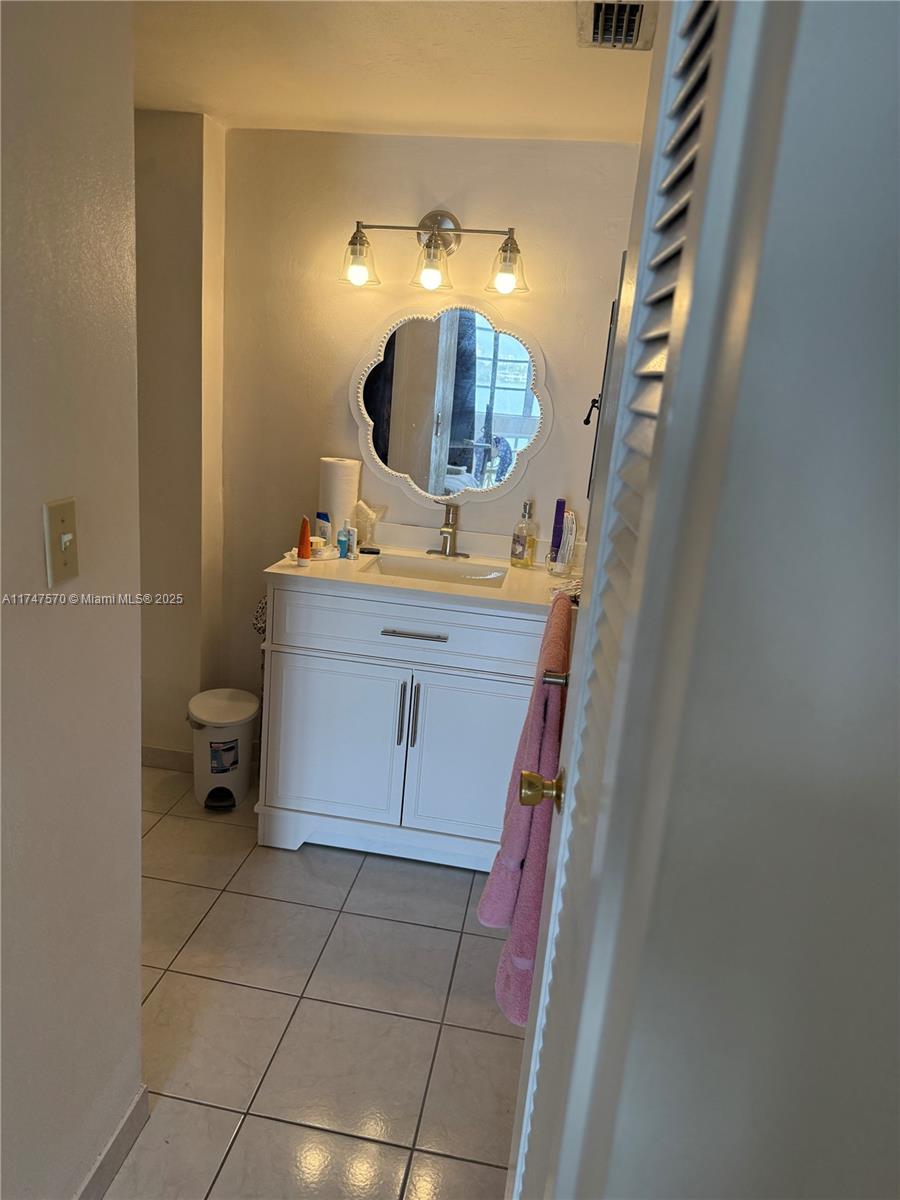 SIXTH MOORINGS CONDO - Residential