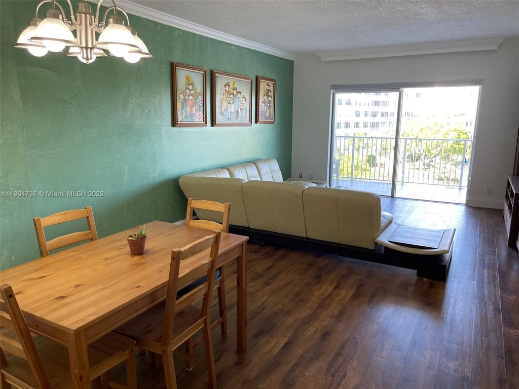 Photo of 4200 Hillcrest Dr #512, Hollywood, FL 33021 (MLS # A11364736)