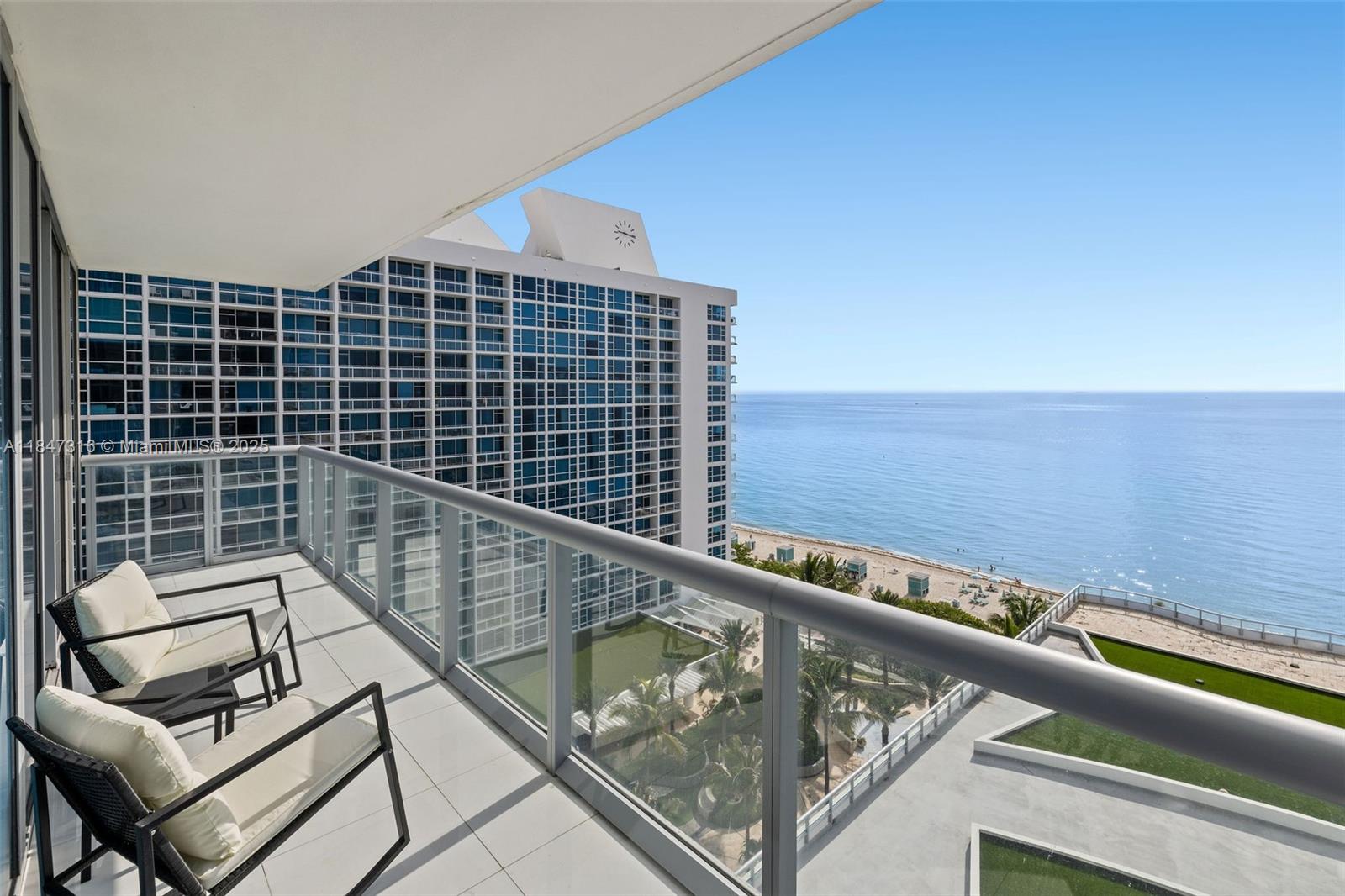 6799 Collins Ave 1002