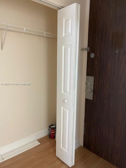 GOLDEN GATE APARTMENTS CO - Residential Lease