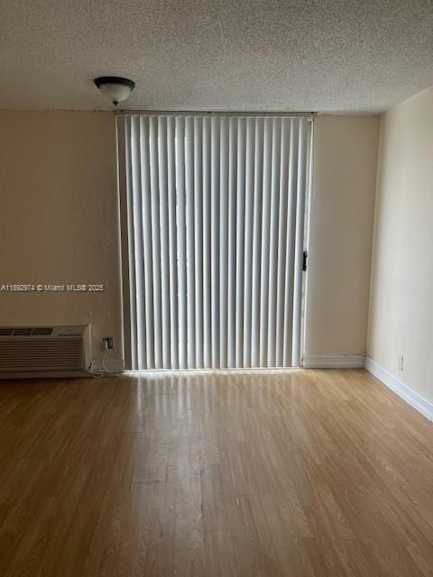 GOLDEN GATE APARTMENTS CO - Residential Lease