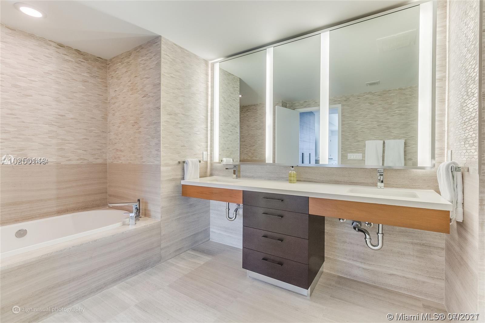 ONE OCEAN - Residential