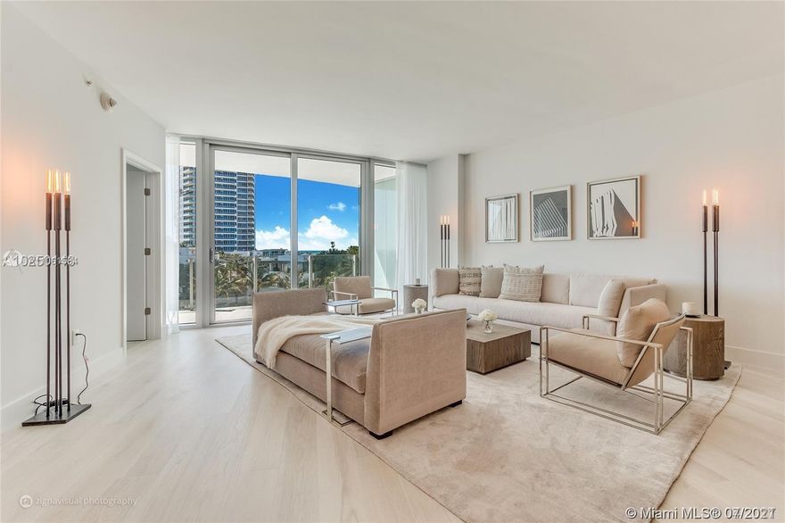 Live a unique experience at SoBe! State of the art 3 bedroom and 3.5 bathroom fully furnished apartment. 24 hours a day worldwide private concierge service. Dedicated beach club with resort and beachside entrances. Custom lounge daybeds, cabanas, umbrellas and elite amenities including Oceanside dining. A 5 star experience laundry, personal shopper and whatever you need will be provide to you and your guests Elegance and elite service is what One Ocean highlights.