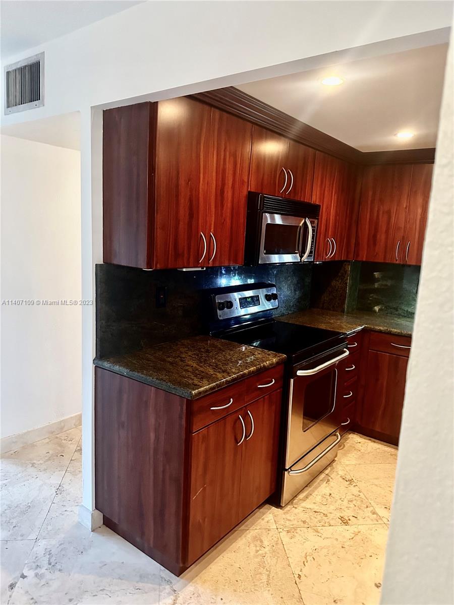 CHELSEA BAYVIEW CONDO - Residential