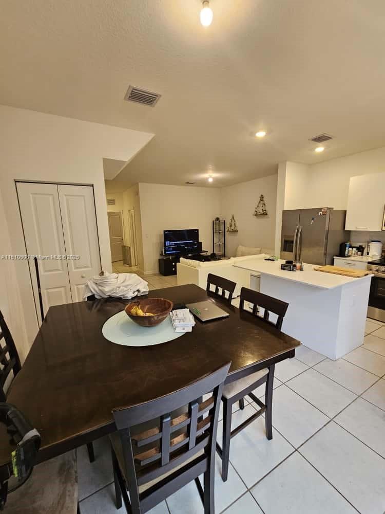 GOLF PARK SEC 1 - Residential Lease